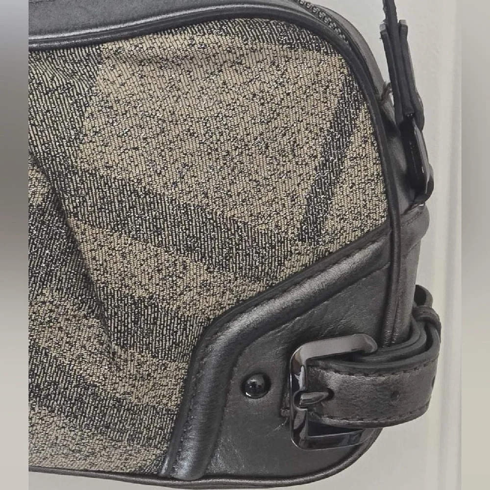 HP🎉Burberry Gray Metallic Shimmer Check Camera Crossbody Bag